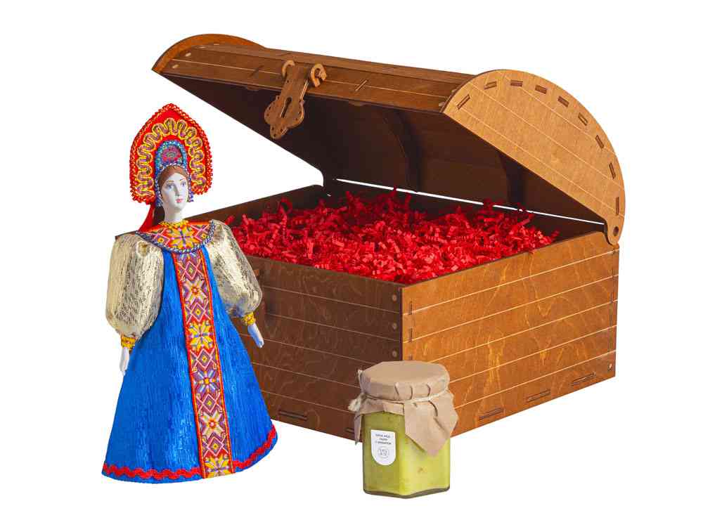 Подарочный набор: кукла фарфоровая, крем-мёд с лаймом и имбирем Подарочный набор: кукла фарфоровая, крем-мёд с лаймом и имбирем