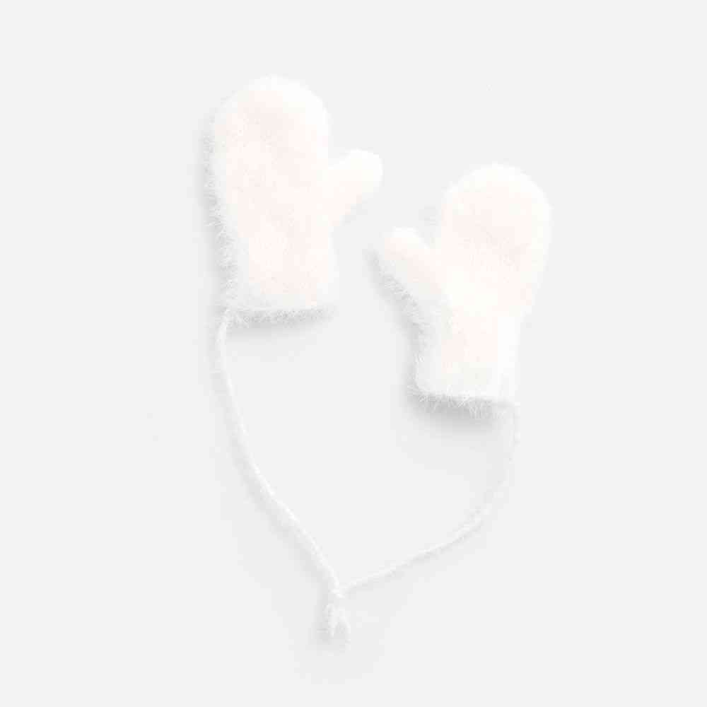 Подвеска на елку «Вьюжка», варежки, белая Подвеска на елку «Вьюжка», варежки, белая