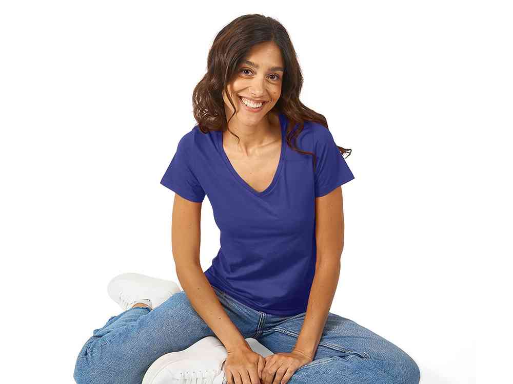 Футболка Heavy Super Club женская с V-образным вырезом - 2