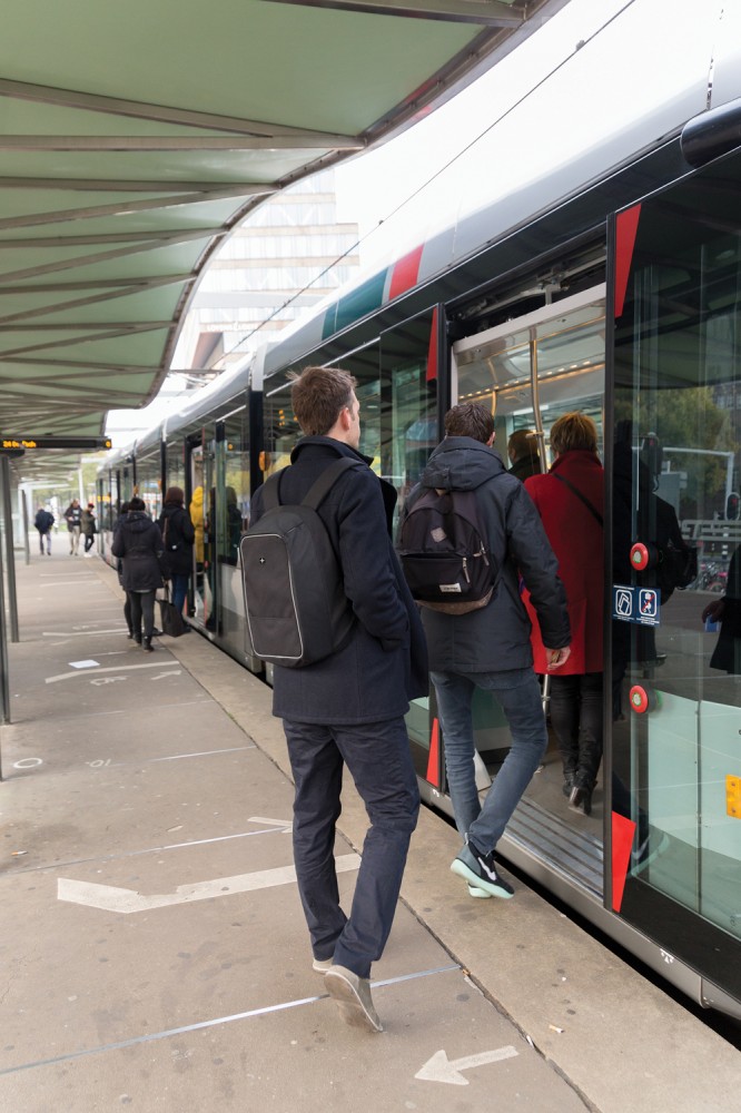 Рюкзак для ноутбука Swiss Peak с защитой от карманников - 11