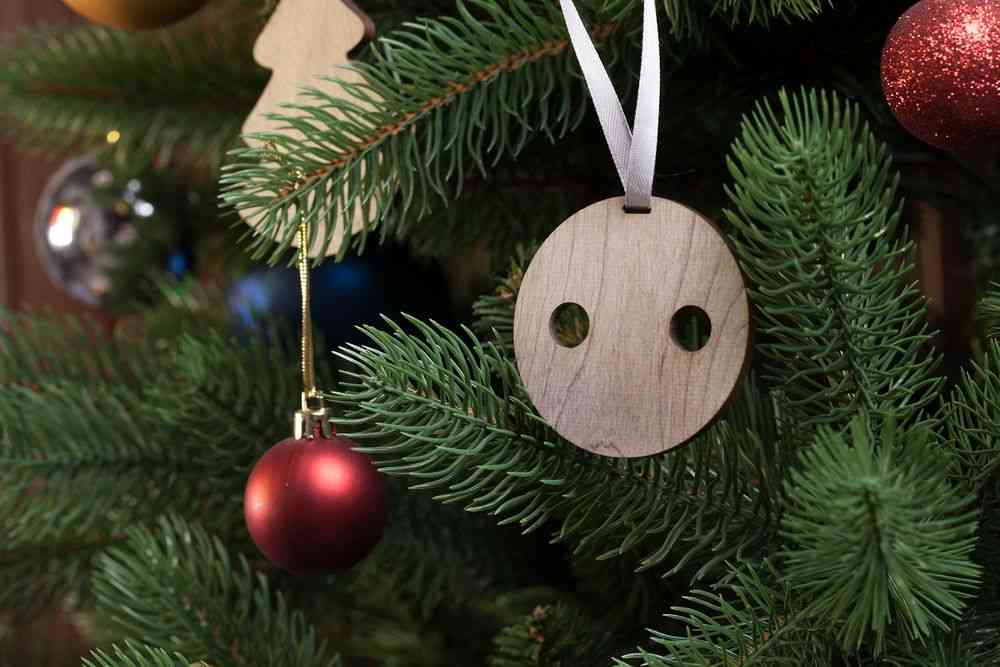 Деревянная подвеска Carving, в форме пуговицы Санты - 3