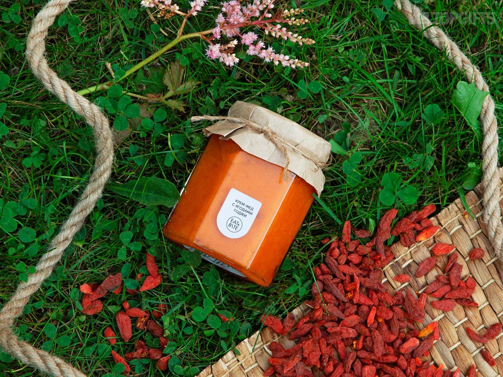 Крем-мёд с ягодами годжи - 3