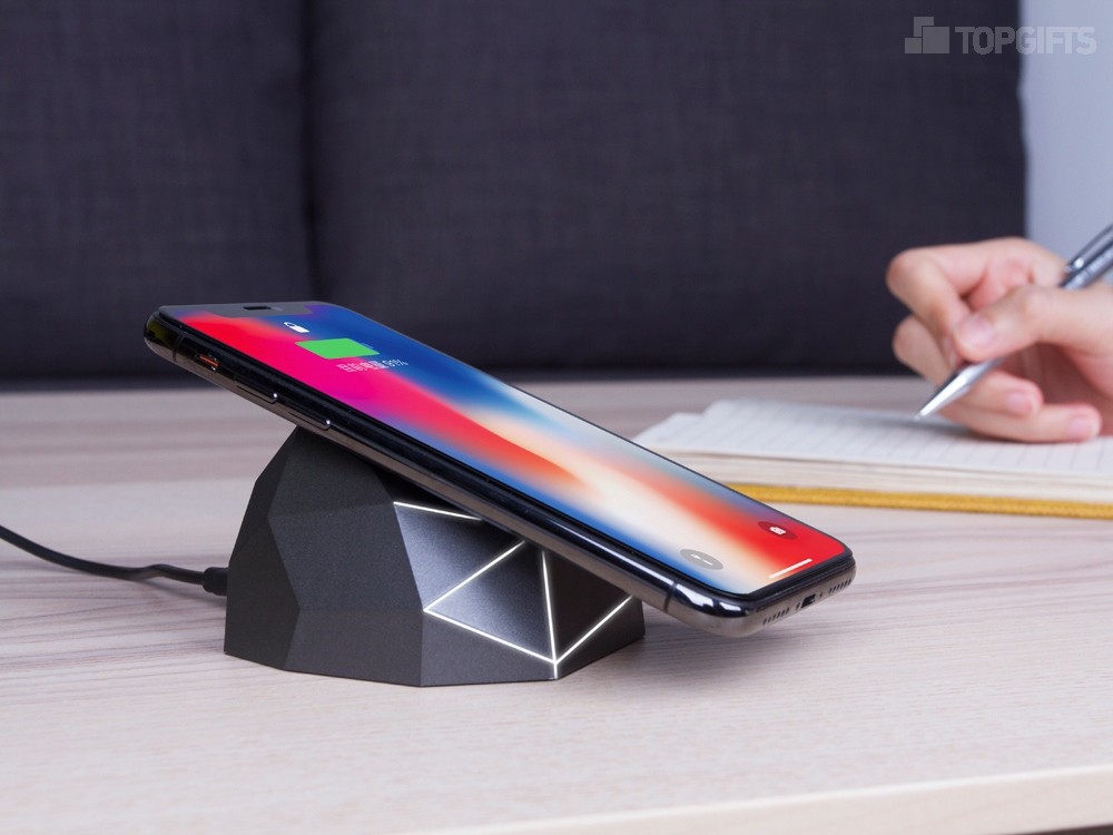 Док-станция с быстрой беспроводной зарядкой Geo Dock - 14