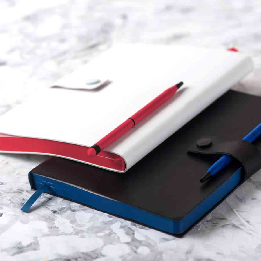 Ежедневник недатированный Stellar, А5, черный, кремовый блок  в линейку, с оранжевым обрезом - 3