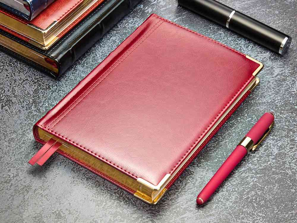 Ежедневник полудатированный А5 Boss - 13