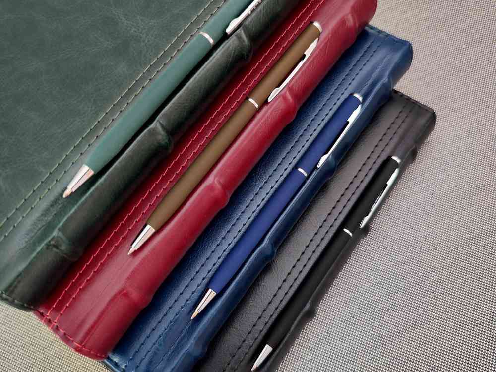 Ежедневник полудатированный А5 Boss - 17