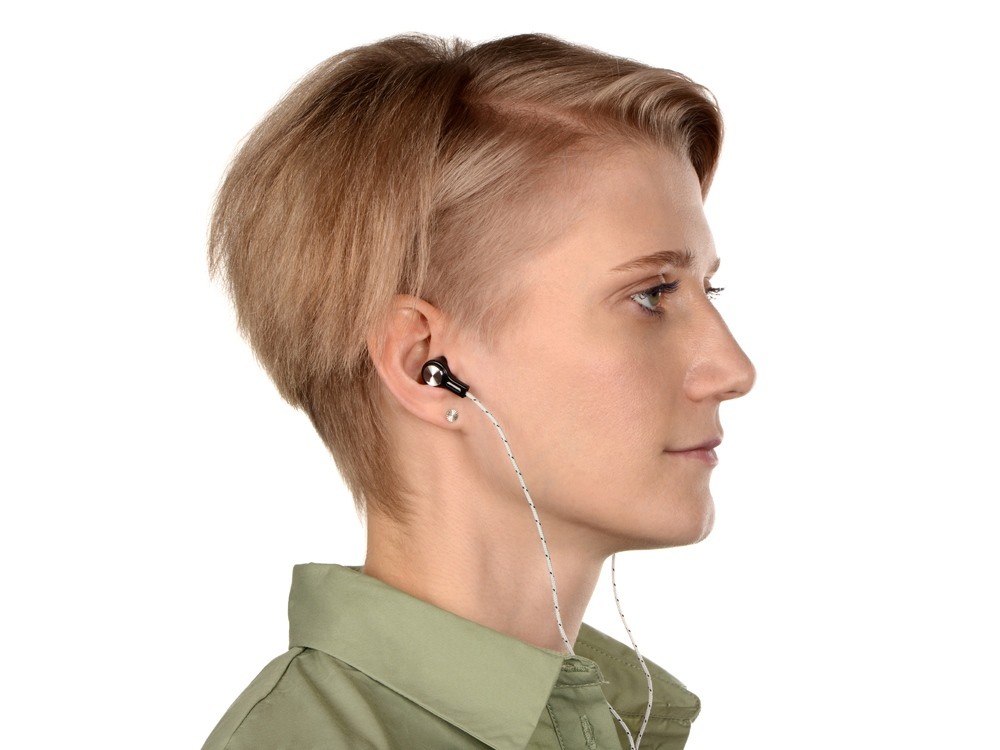 Набор In motion с наушниками и зарядным кабелем 3 в 1 - 5