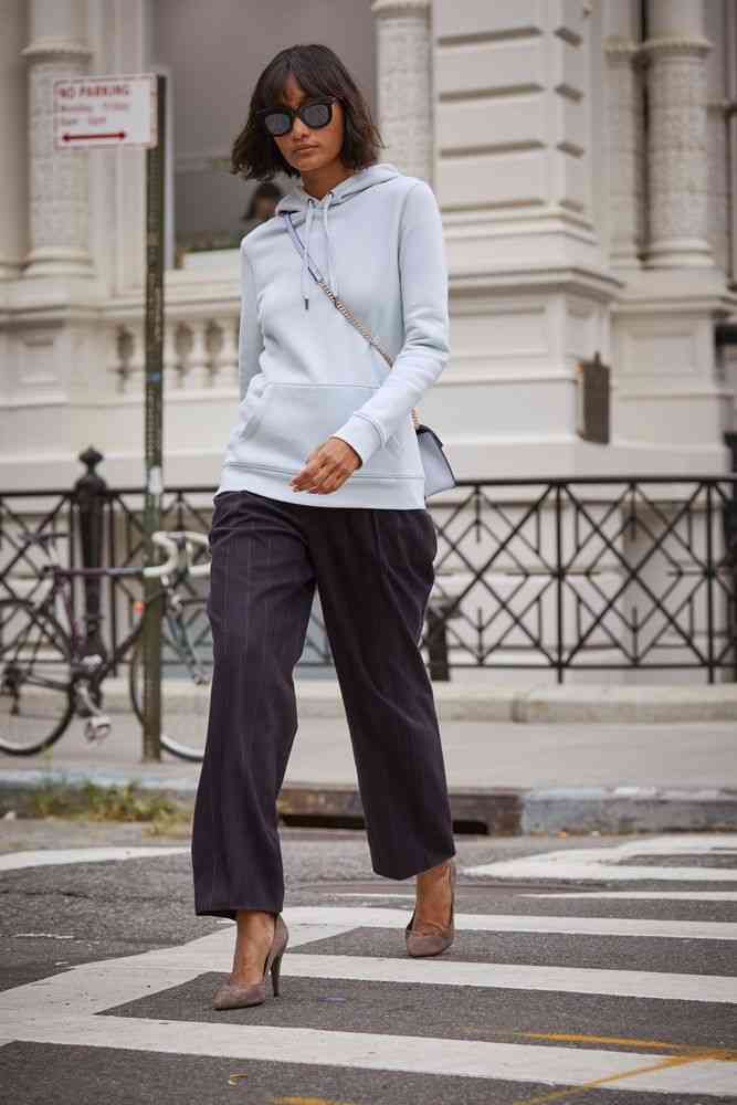 Толстовка с капюшоном женская Queen, бордовая - 5