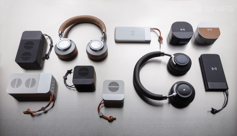 Беспроводная док-станция Aria со встроенными цифровыми часами - 13