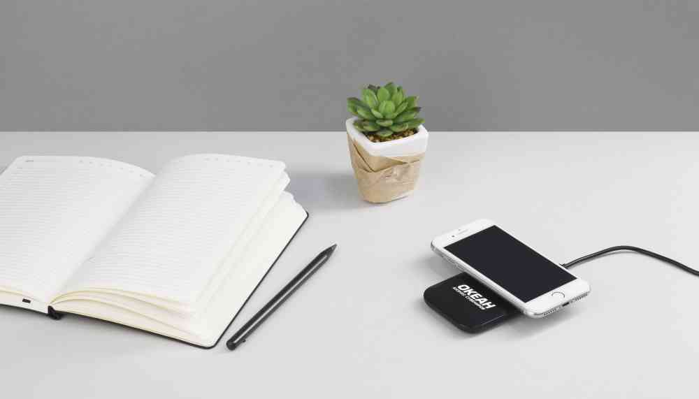 Настольное беспроводное зарядное устройство "Moonlight" c подсветкой логотипа - 2