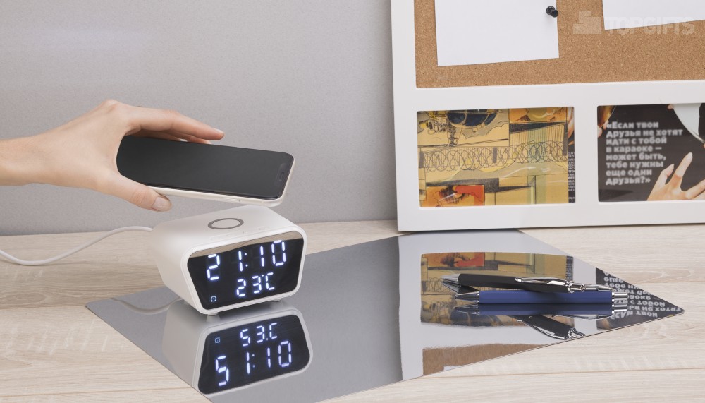 Настольные часы "Smart Clock" с беспроводным (15W) зарядным устройством, будильником и термометром - 6