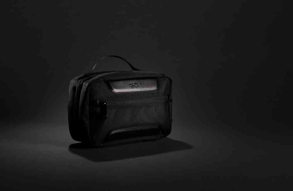 Косметичка Swiss Peak Voyager из RPET AWARE™ - 9