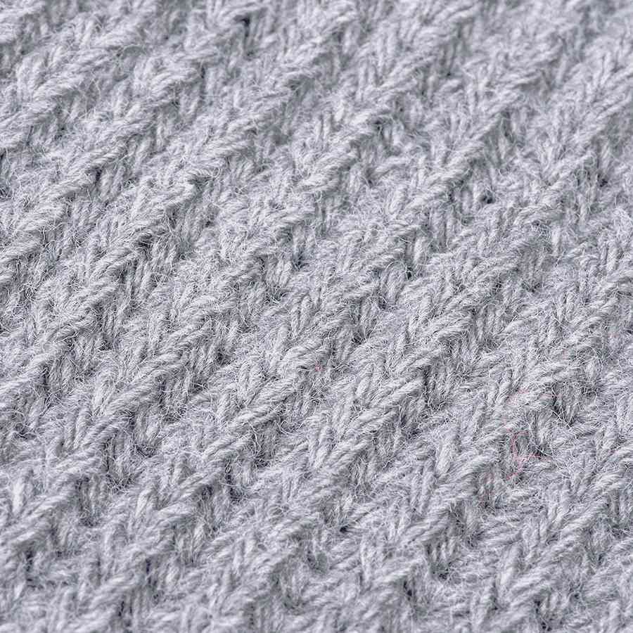 Шапка и шарф GoSnow с ярким пoмпоном и кисточками - 5