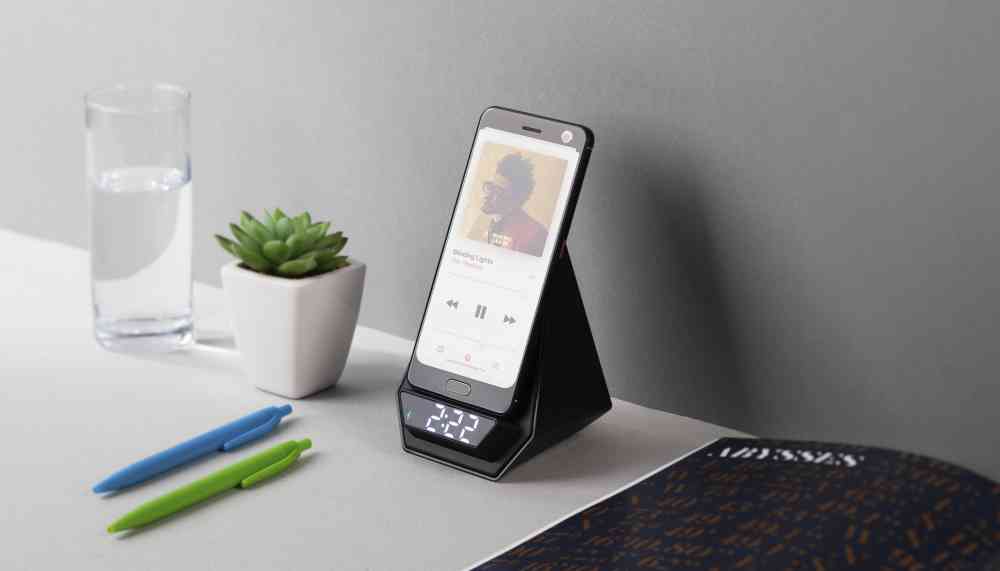 Настольная Bluetooth колонка (3Вт) "Smart Pyramid" с часами и беспроводным (15W) зарядным устройством, с подсветкой логотипа - 3