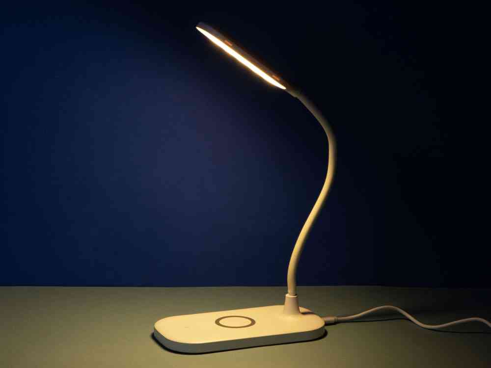 Настольный светильник с беспроводной зарядкой Nimble, 10 Вт - 10