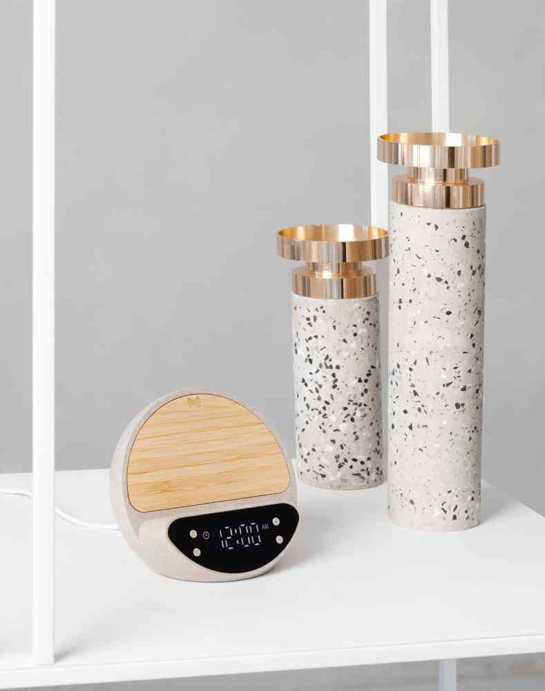 Настольные часы "Smiley" с беспроводным (10W) зарядным устройством и будильником, пшеница/бамбук/пластик - 7