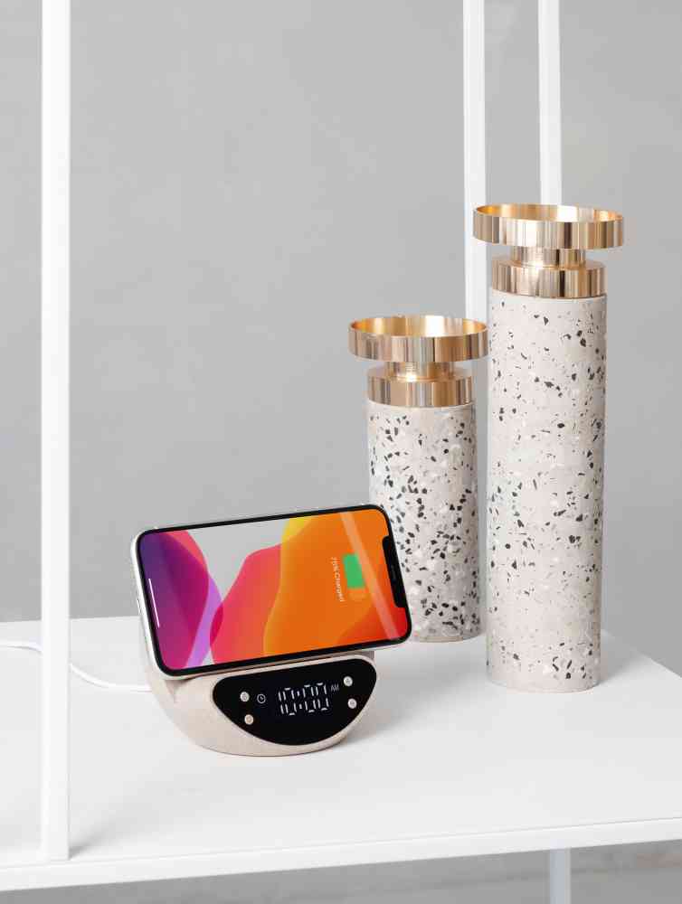 Настольные часы "Smiley" с беспроводным (10W) зарядным устройством и будильником, пшеница/бамбук/пластик - 8