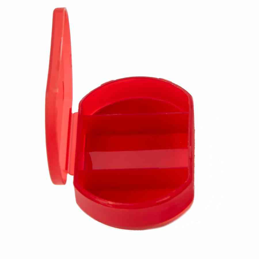 Витаминница TRIZONE, 3 отсека; 6 x 1.3 x 3.9 см; пластик, красная - 4