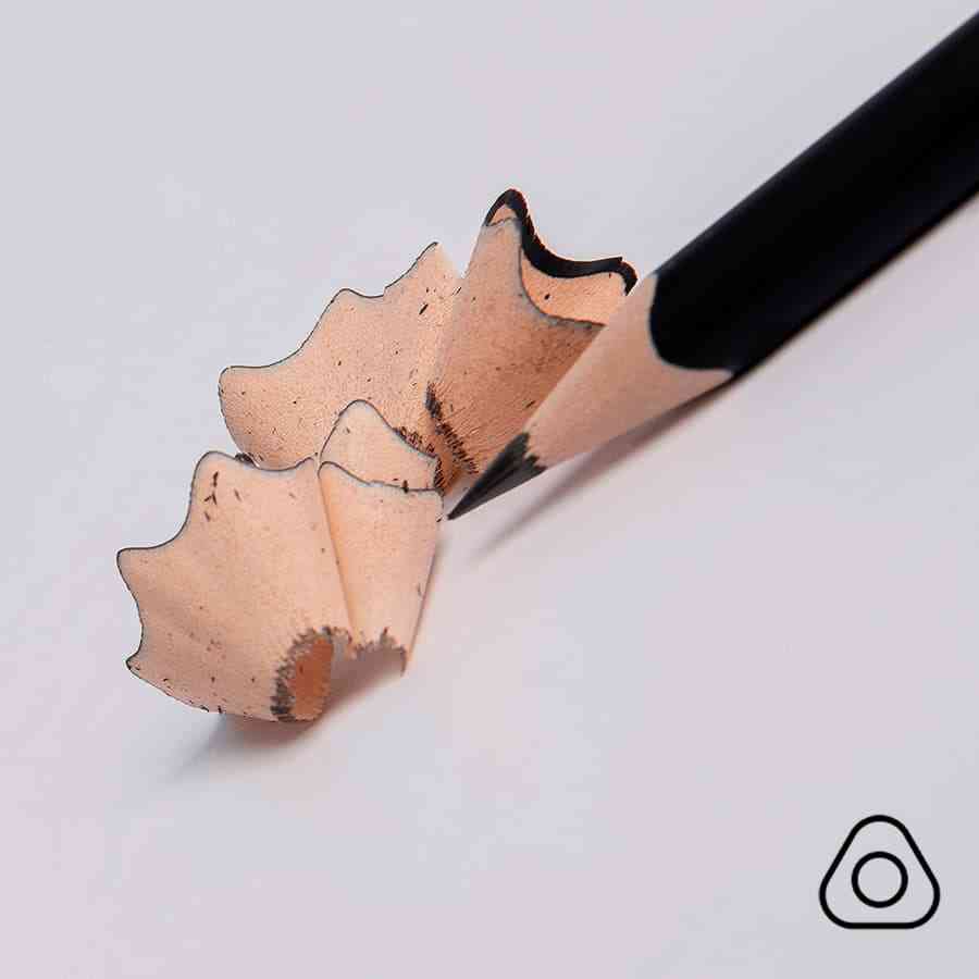 Карандаш чернографитный трехгранный TRINITY - 2