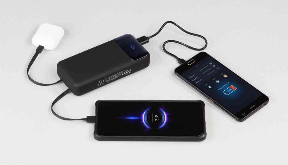 Зарядное (22.5W) устройство "Top Grade SOFTTOUCH" 20000 mAh с подсветкой логотипа, встроенными кабелями и цифровым индикатором заряда - 4