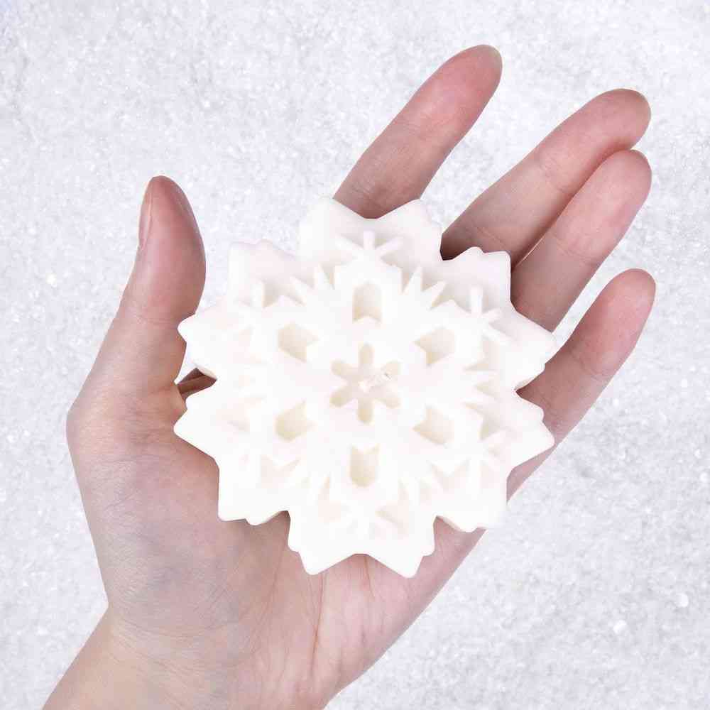 Свеча Snowflame 3, белая, 8 см - 2