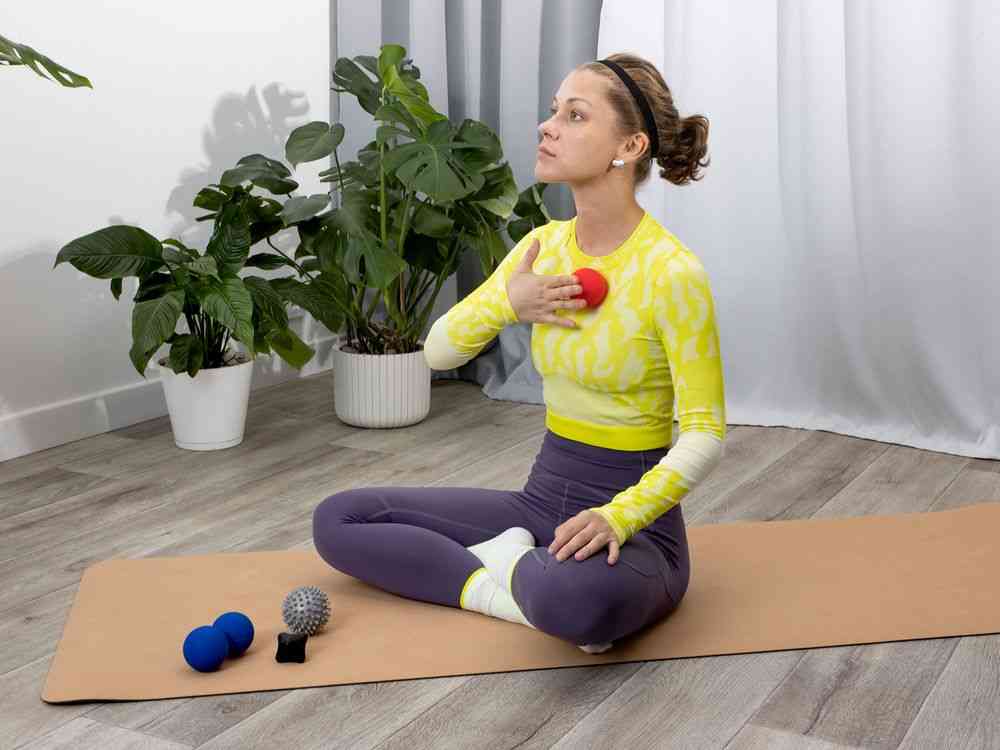 Массажный мяч для MФР Relaxify, красный - 5