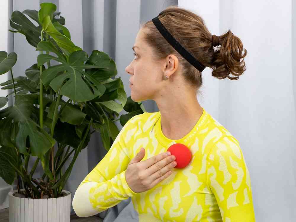 Массажный мяч для MФР Relaxify, красный - 6