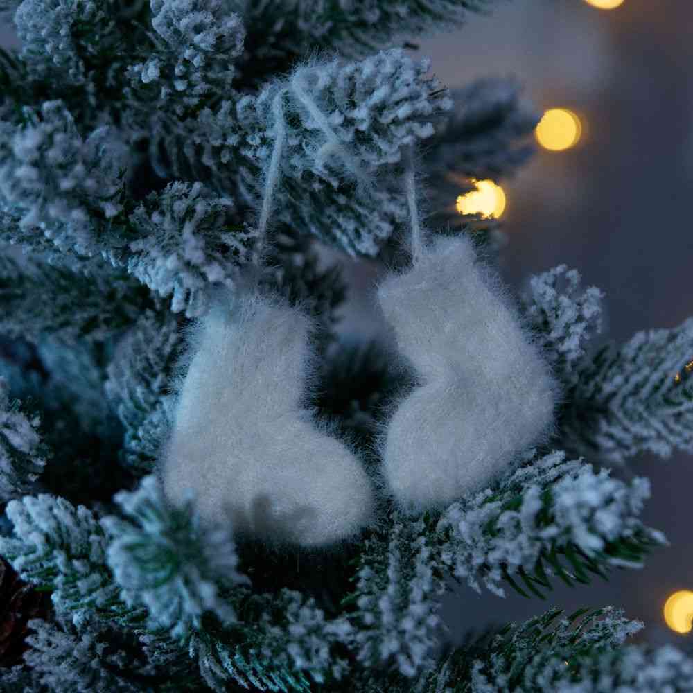 Подвеска на елку &laquo;Вьюжка&raquo;, носочки, белая - 4